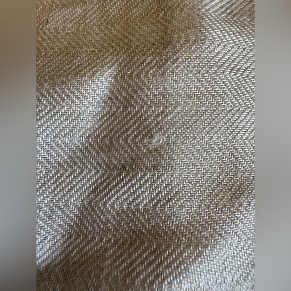 Hermes cream scarf - Picture 10 of 16